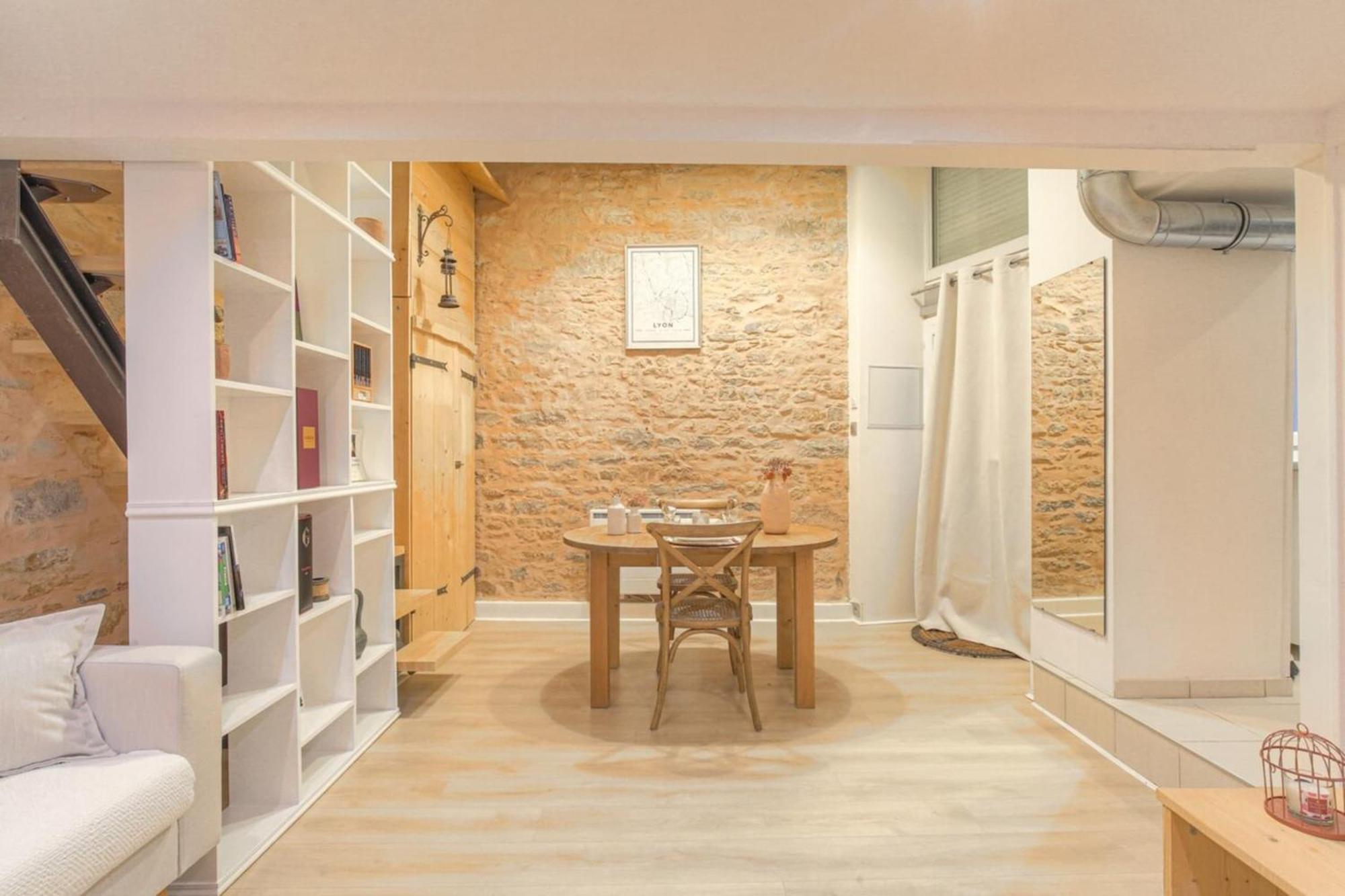 Duplex De Caractere En Hypercentre Apartment Lyon Exterior foto